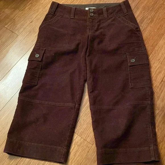 Abercrombie brown corduroy capri cargo pants - size 2 - great condition - Picture 1 of 6